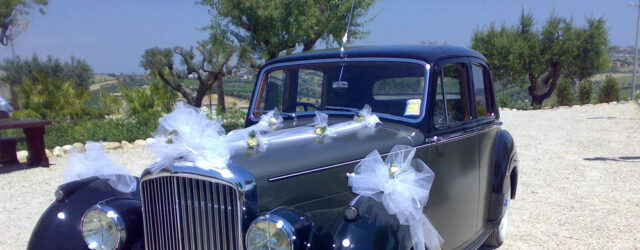 Noleggio Bentley Corropoli - scegli un auto di lusso per il tuo matrimonio
